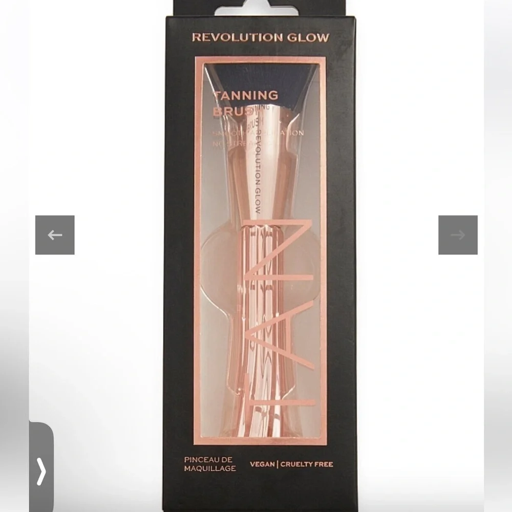 Revolution Glow Tanning Brush Brand New w/Box